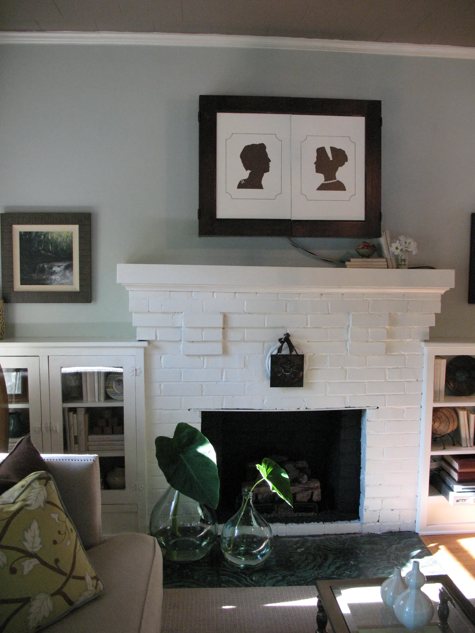 rhoneyhouse-fireplace.webp